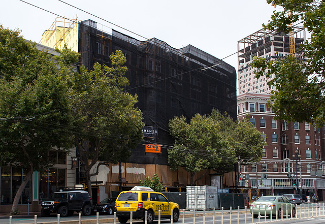 SF Civic Center 1600 Market at Franklin (0522)