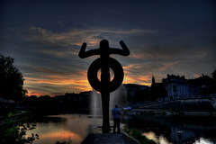 BESANCON: Couché du soleil sur le quai de Strasbourg.