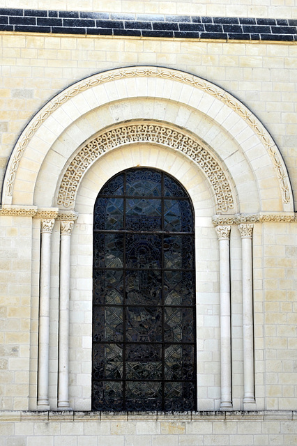 Baie romane de l'abbaye de Fontevraud - Maine-et-Loire