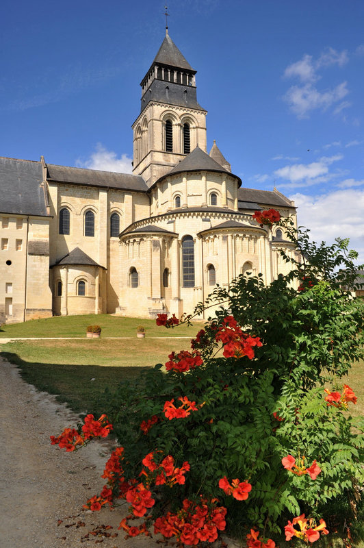 Chevet de l'abbatiale de Fontevraud - Maine-et-Loire