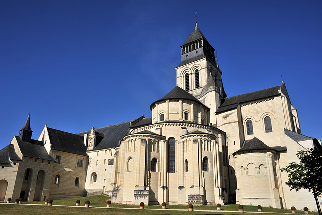 Chevet de l'abbatiale de Fontevraud - Maine-et-Loire