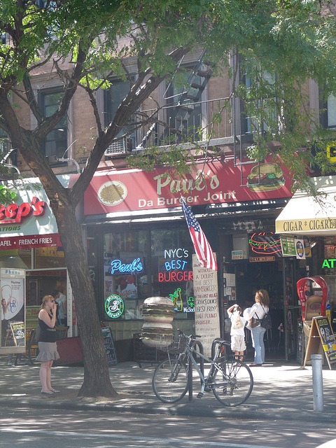 Paul's Da Burger Joint