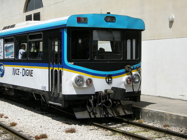 NICE: Un Train des Chemins de Fer de Provence.