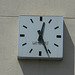 NICE: Horloge de la gare des Chemins de fer de Provence.