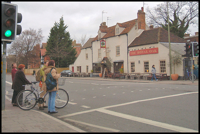 Royal Oak crossing