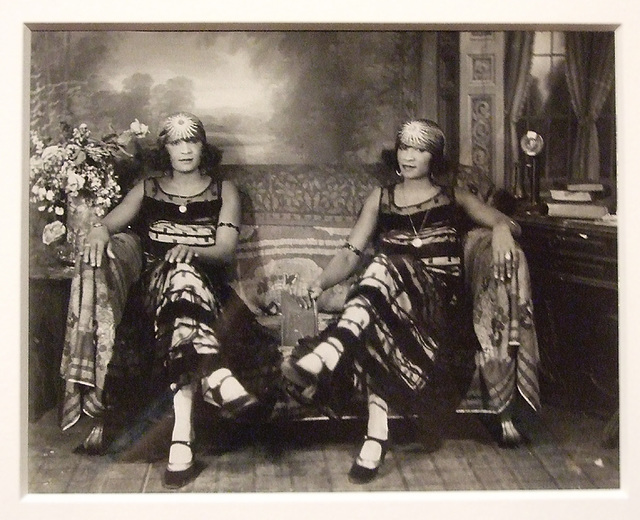 Identical Twins by James Van der Zee in the Metropolitan Museum of Art, August 2010