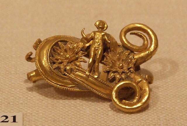 Hellenistic Greek Gold Clasp in the Metropolitan Museum of Art, February 2011