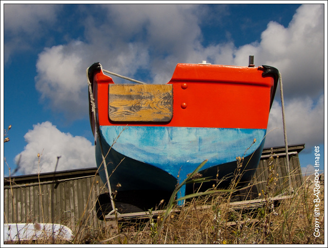 boat in nørresand havn, gudhjem