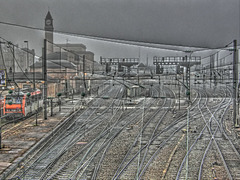 BELFORT: La gare SNCF depuis le pont Michelet par brouillard.