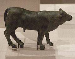 Bronze Bull in the Metropolitan Museum of Art, April 2011