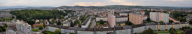 BELFORT: Panoramique de la ville depuis le 19' étage de la tour Madrid.