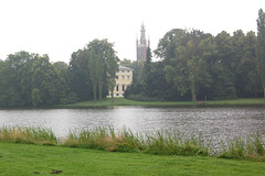 Kastelo de Vorlico kaj preĝejo (Wörlitzer Schloß und Kirche)