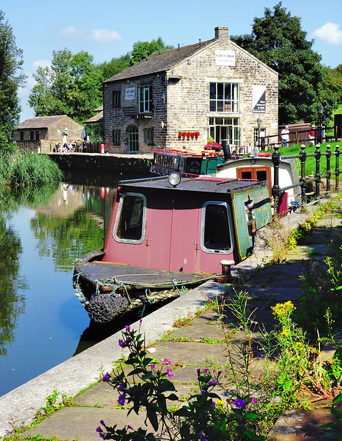 Canal & wharf at Foulridge (2 of 2).