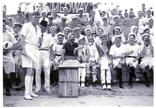 Crew HMS Medway