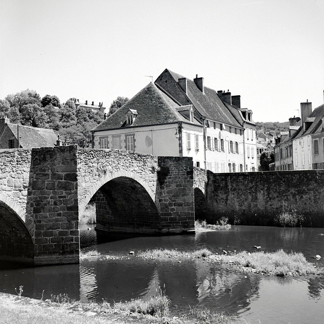 Le vieux pont de Chambon-sur-Voueize