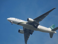 Boeing 777-240LR AP-BGY (Pakistan International)