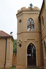 Turo de Gotika domo kun pavo (Turm des gotischen Hauses mit Fasan)