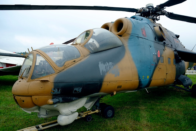 Dunsfold W&W Hind  X-E1