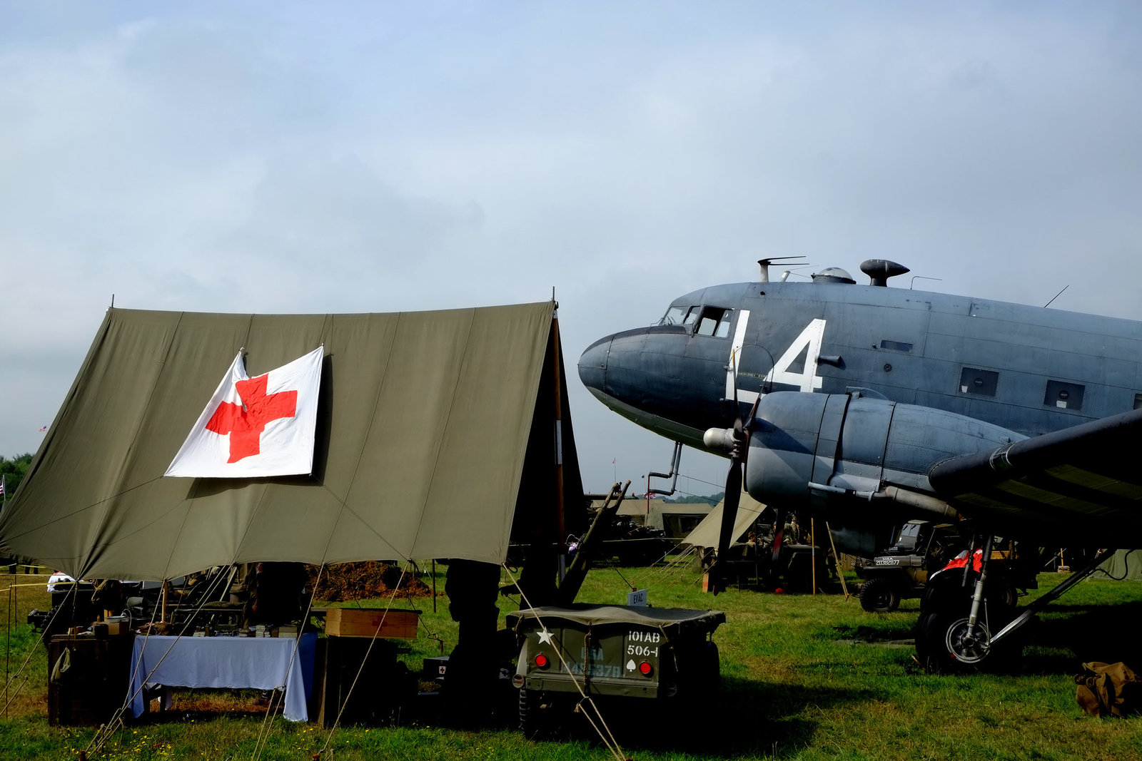 Dunsfold W&W Douglas DC3 Dakota 2 X-E1