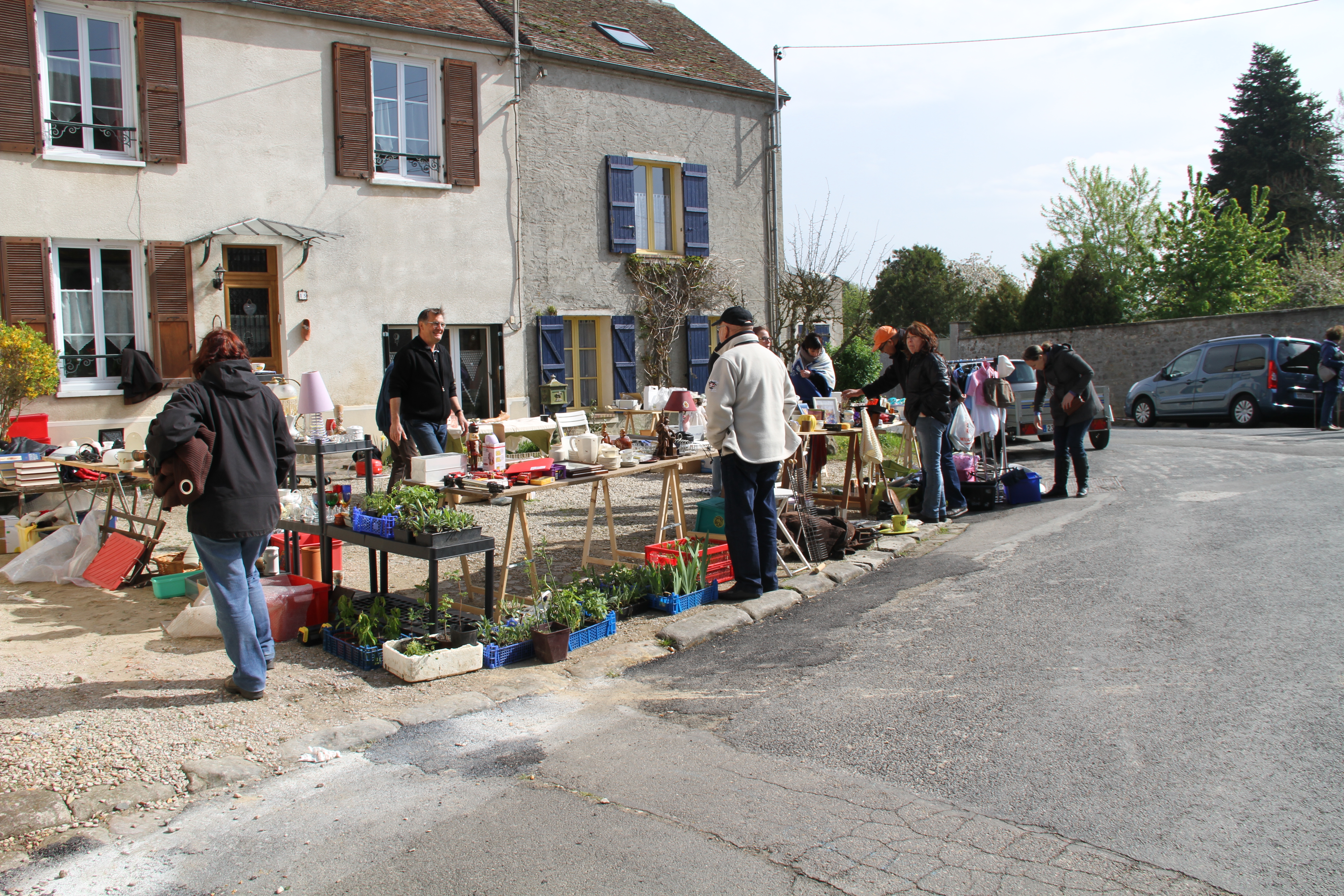 Vide-greniers - 1er mai 2013