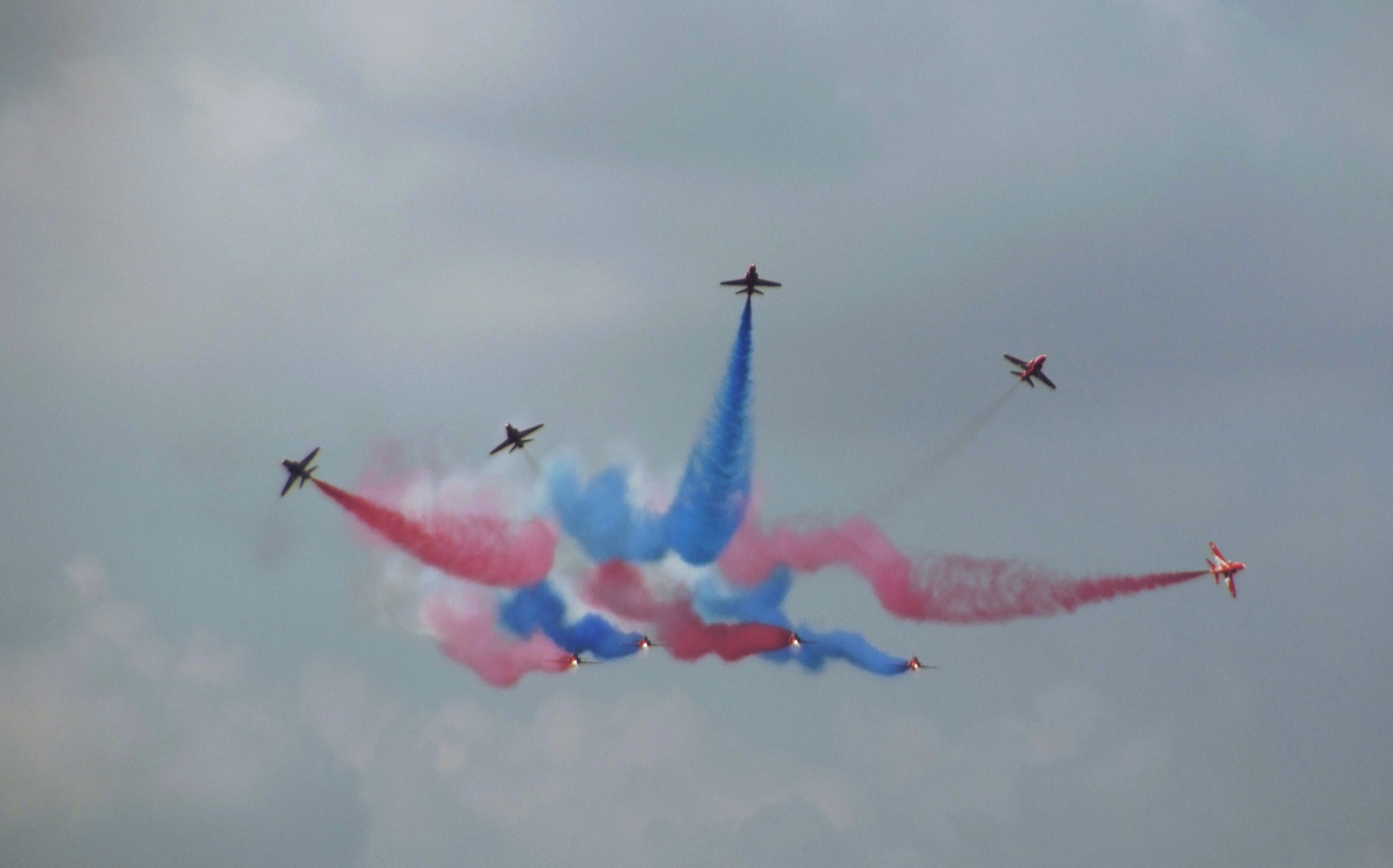 Dunsfold W&W RAF Red Arrows 2 S5 Pro