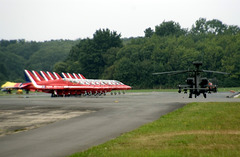 Dunsfold W&W Red Arrows 1 S5 Pro