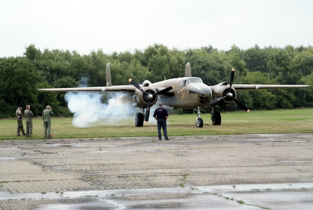 Dunsfold W&W B25 North American Mitchell starboard engine start S5 Pro