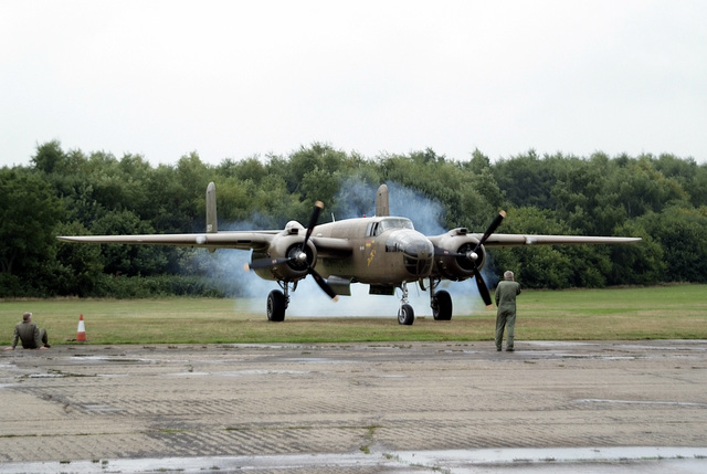 Dunsfold W&W B25 North American Mitchell port engine start S5 Pro