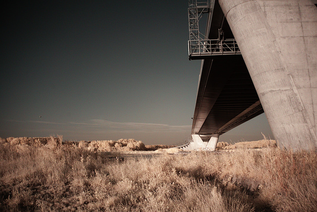 Infrared bridge