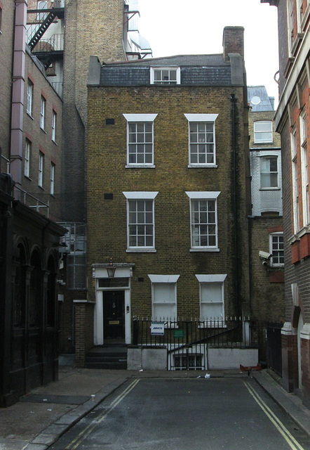 Hidden house near Scotland Yard.