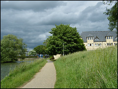 Thames Path at Grandpont