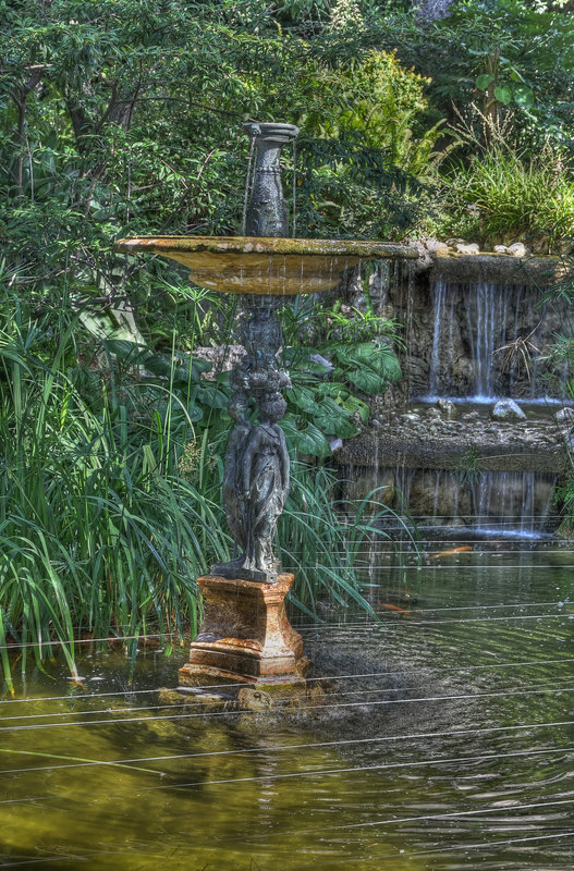 MONACO: Fontaine du jardin Saint-Martin.