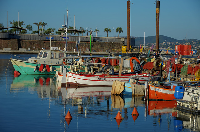 SAINT-RAPHAEL: Le port.