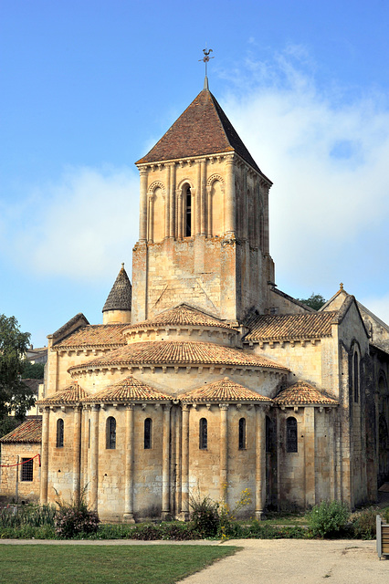 Chevet de l'église St-Hilaire de Melle