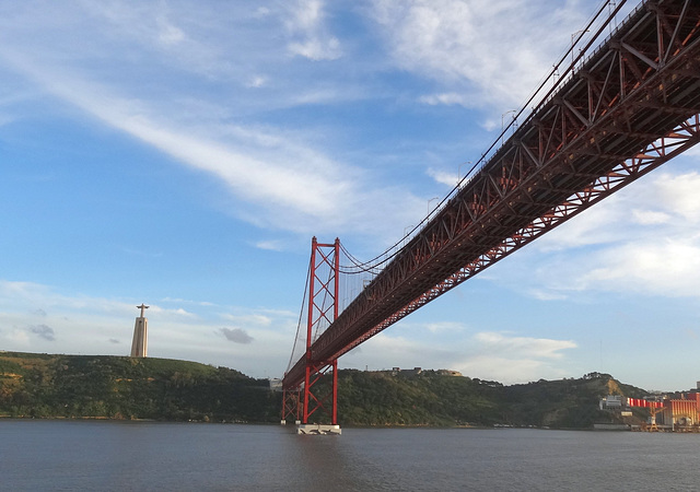 Lissabon Brücke 25 de Abril und Christo-Rei