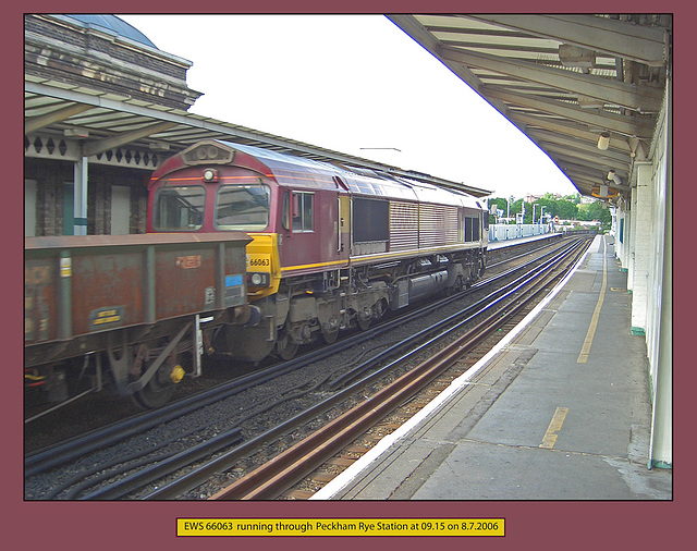 EWS 66063 passing west-bound through Peckham Rye Station -  8.7.2006