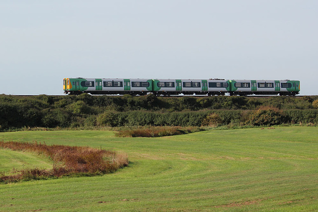 Southern Cl 313 nears Bishopstone 30 9 10