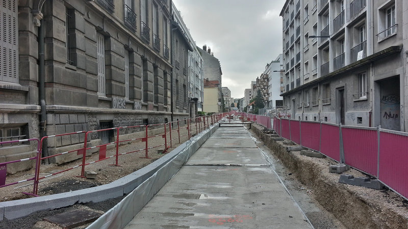 BESANCON: Travaux du tram: Avenue Fontaine Argent - 03.