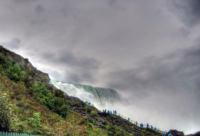 Volunteering for a shower, American Falls, Niagara (210°)