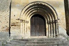 Portail roman de l'église de Bazouges-sur-le-Loir