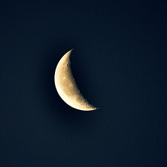 BESANCON: La lune.