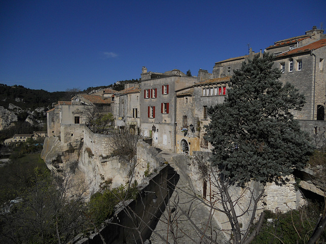 Les Baux de Provencep the sun