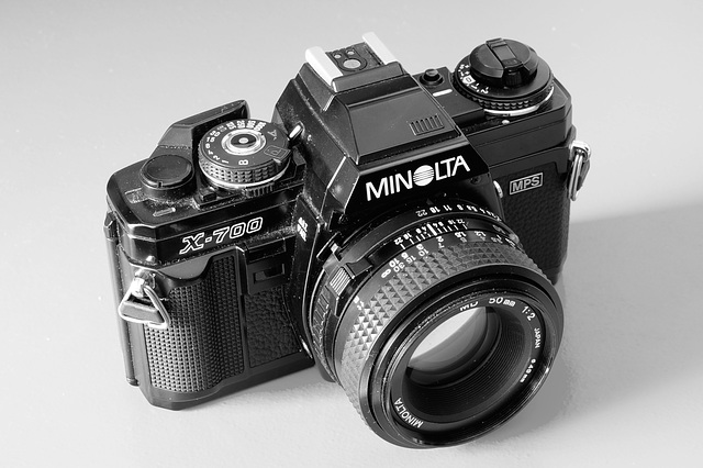 Minolta X700