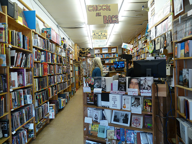 Green Apple Bookstore