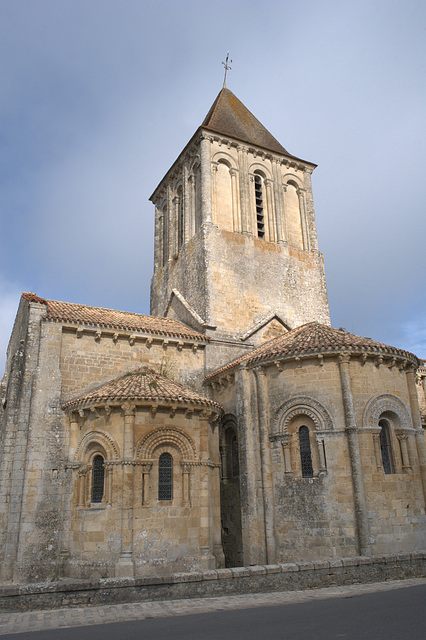 Eglise St-Pierre de Melle