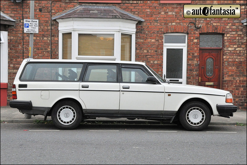 1991 Volvo 240 GL Estate - H418 LAN