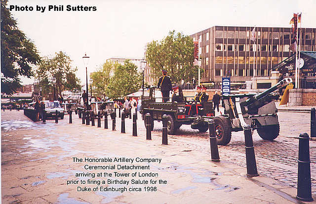 HAC Pinzgauer at Tower of London for salute 4