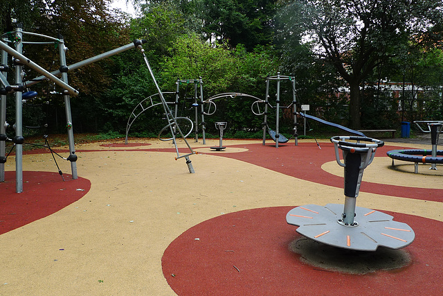 spielplatz-1170042