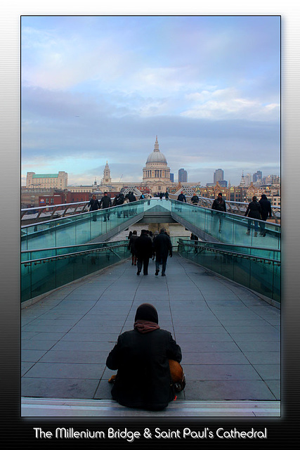 Millennium Bridge & Saint Paul's Cathedral - 1.12.2012