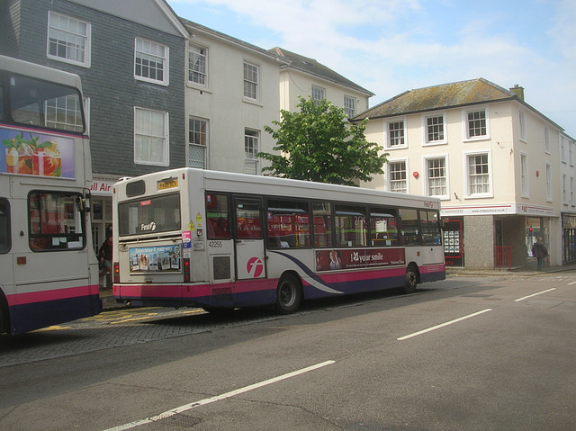 DSCN0946 First Devon and Cornwall P455 SCV and P920 RYO in Penzance - 8 Jun 2013